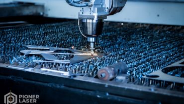 Laser Cutting Besi VS Stainless